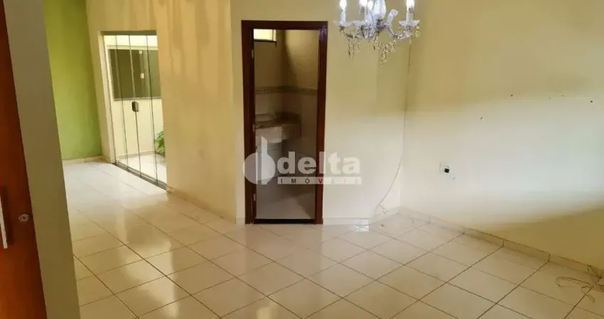 Casa residencial com 3 quartos sendo 1 suíte disponível para venda no bairro alto umuarama em uberlândia - mg