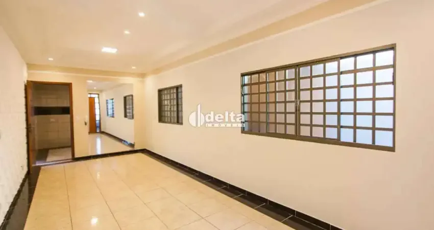 Casa residencial com 4 quartos sendo 2 suítes disponível para locação e venda no bairro planalto em uberlândia - mg.