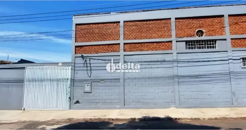 Galpão disponível para locação bairro jardim patrícia em uberlândia - mg.