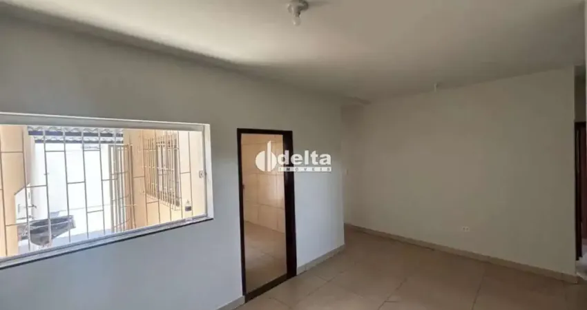 Casa residencial com 3 quartos com armários sendo 1 suíte disponível para locação no bairro aparecida em uberlândia - mg.