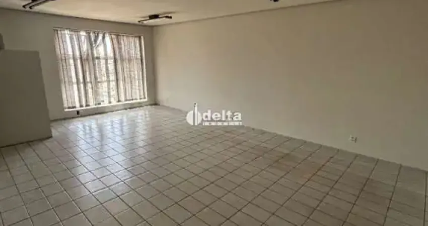 Sala disponível para locação no bairro centro em uberlândia-mg