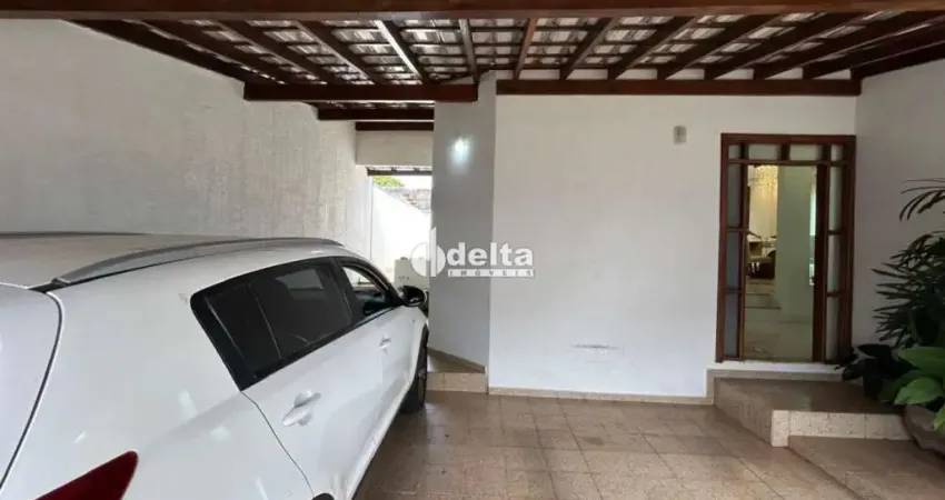 Casa residencial com 3 quartos sendo 1 suíte disponível para locação no bairro jardim brasília em uberlândia-mg