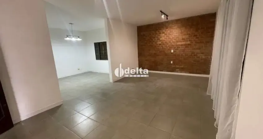 Casa residencial com 4 quartos sendo 2 suítes, disponível para locação no bairro tubalina em uberlândia-mg