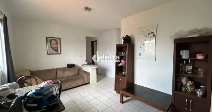 Apartamento com 4 quartos sendo 1 suíte disponível para locação no bairro santa mônica em uberlândia-mg