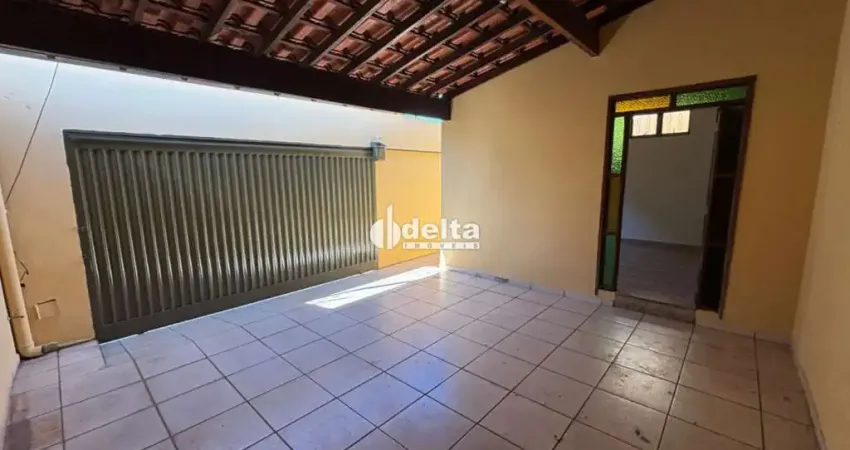 Casa residencial com 3 quartos sendo 1 suíte disponível para locação no bairro jardim patrícia em uberlândia-mg