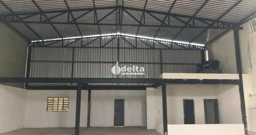 Galpão disponível para locação no bairro custódio pereira em uberlândia-mg