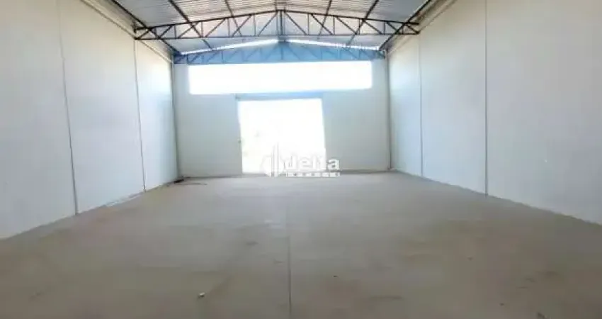 Galpão comercial disponível para locação no bairro jardim brasília em uberlândia-mg