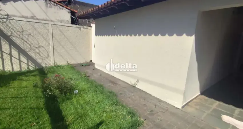 Casa residencial com 5 quartos sendo 1 suíte disponível para locação no bairro saraiva em uberlândia-mg