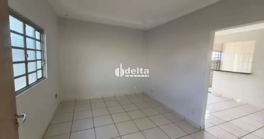 Casa residencial com 3 quartos com 1 suíte disponível para locação no bairro cidade jardim em uberlândia - mg.