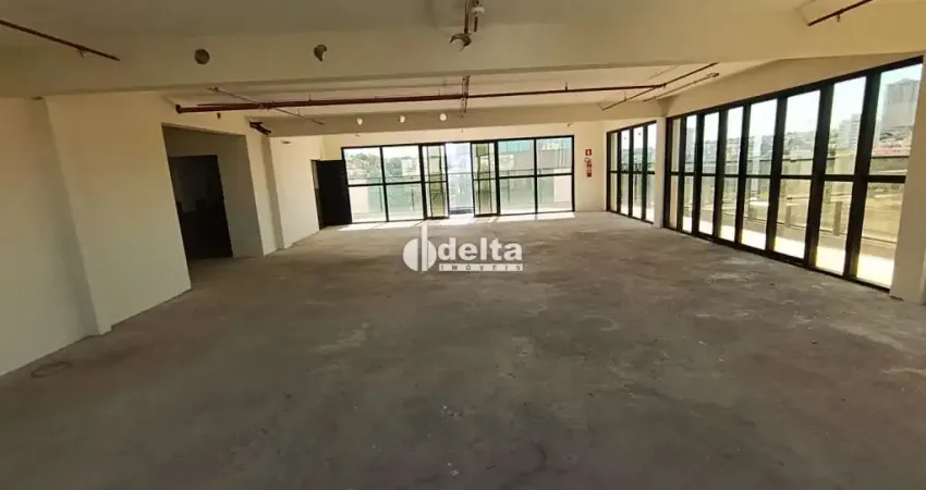 Sala em prédio alto padrão para locação no bairro tabajaras uberlândia mg