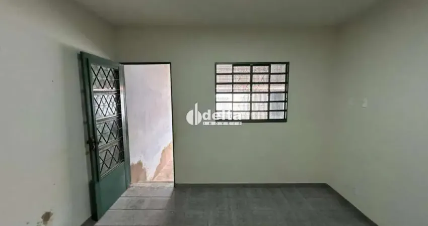 Casa com 3 quartos sendo 1 suíte disponível para locação no bairro custódio pereira em uberlândia - mg.