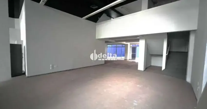 Prédio comercial disponível para locação no bairro Centro em Uberlândia-MG