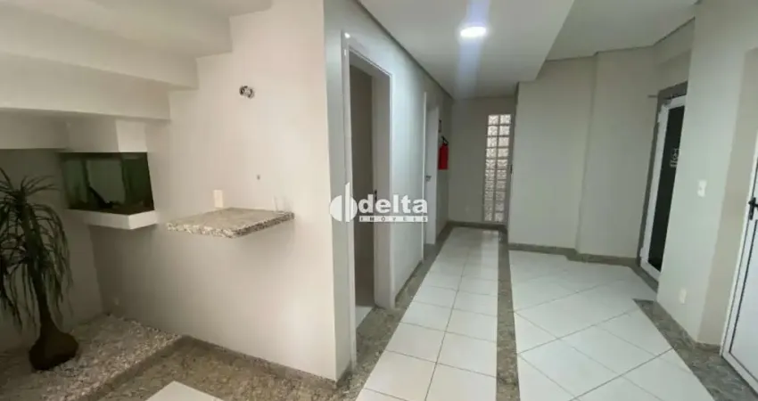 Prédio comercial disponível para locação no bairro Presidente Roosevelt em Uberlândia-MG
