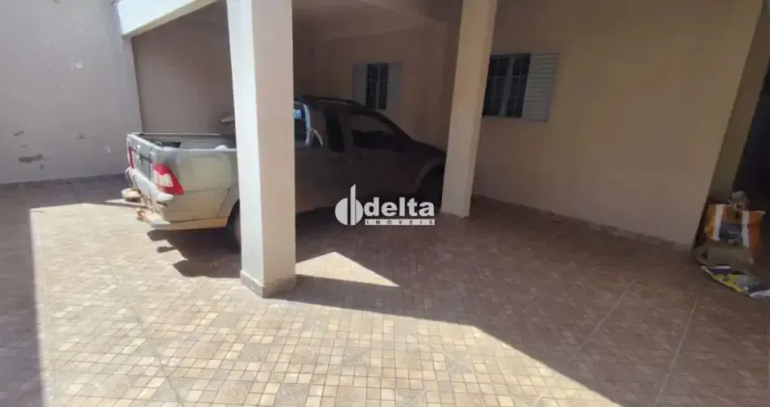 Casa residencial com 05 quartos disponível para locação no bairro Vigilato Pereira em Uberlândia-MG.