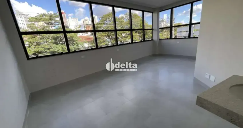 Casa comercial disponível para locação no bairro Tabajaras em Uberlândia-MG