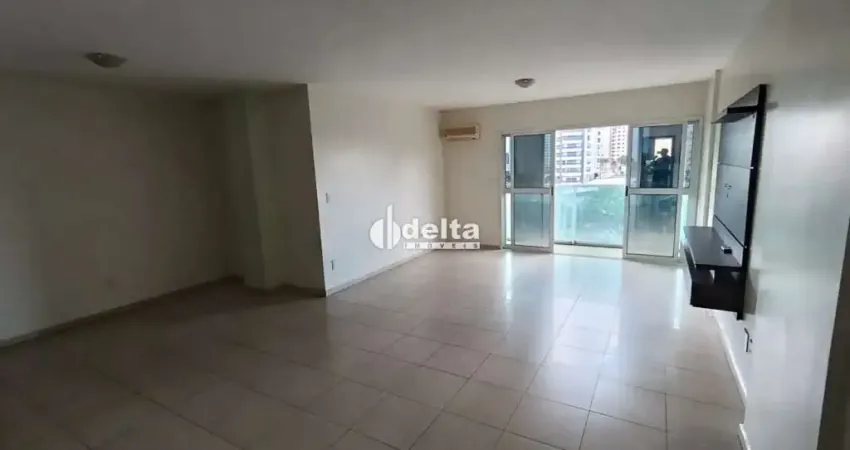 Apartamento com 4 quartos sendo 2 suítes disponível para locação no bairro Martins em Uberlândia-MG