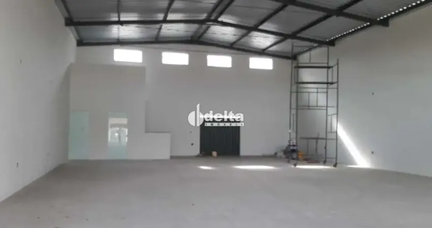 Galpão novo disponível para locação no bairro Osvaldo Rezende em Uberlândia-MG