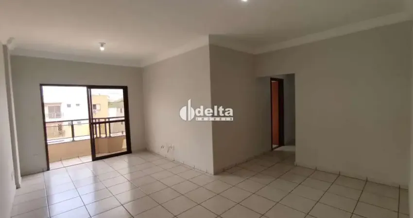 Apartamento com 3 quartos sendo 1 suíte, disponível para locação no bairro Santa Mônica em Uberlândia-MG