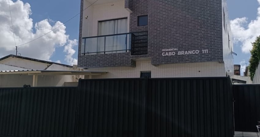 ALUGO Apartamento no Valentina com 2 Quartos sendo 1 Suíte