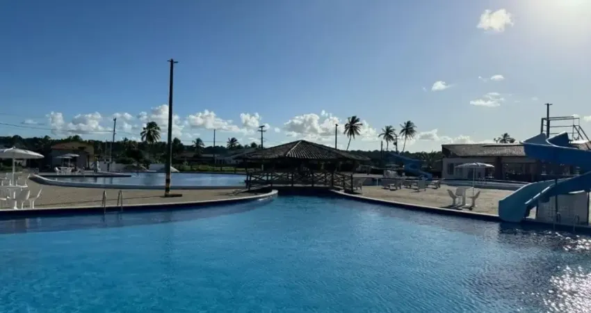 Casa no Condomínio Águas de Camaçari em Lucena com 3 Suítes com Piscina e Lazer Completo