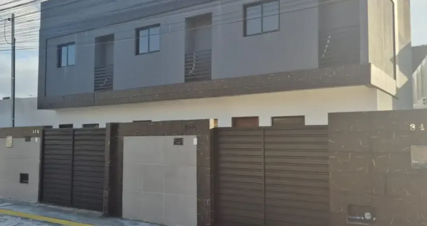 Casa duplex no parque do sol/valentina com 2 quartos sendo 1 suíte