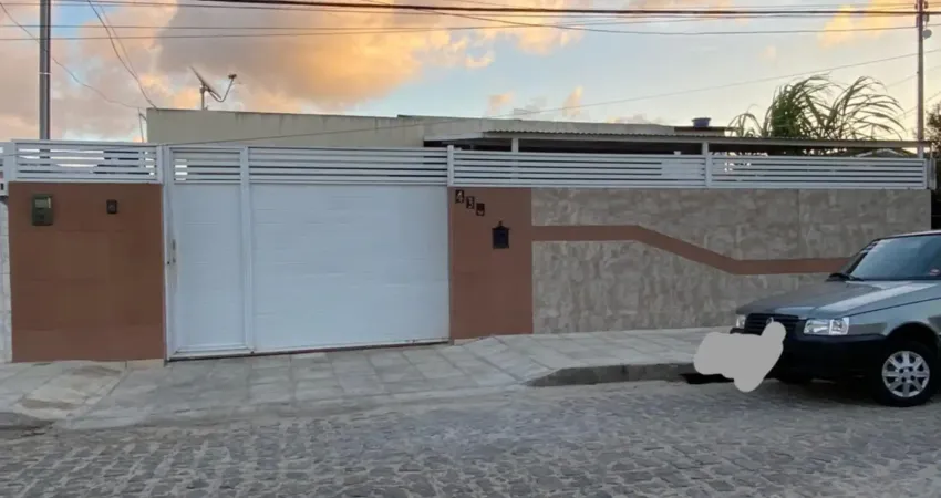 Casa com 3 quartos à venda na Rua Manoel Bezerra de Souza, 100, Ernesto Geisel, João Pessoa