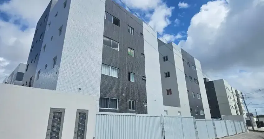 Apartamento Térreo no Muçumagro/Valentina com 2 Quartos, Piscina
