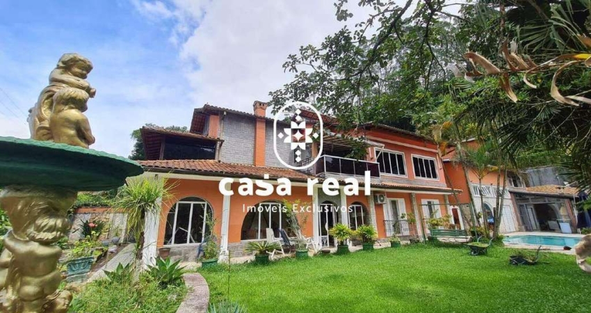 Excelente casa de alto padrão em área nobre no centro de Petrópolis