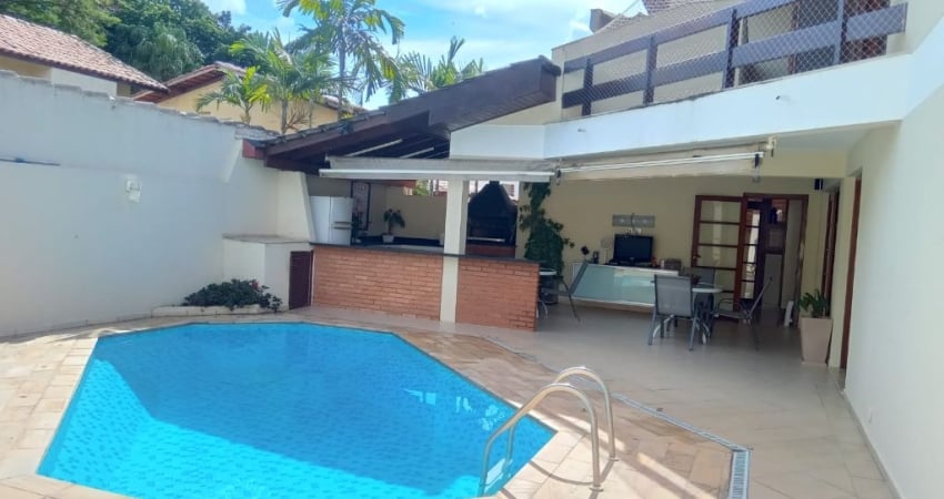 Belíssima casa à venda no Residencial 3 – 450m² – 4 dormitórios