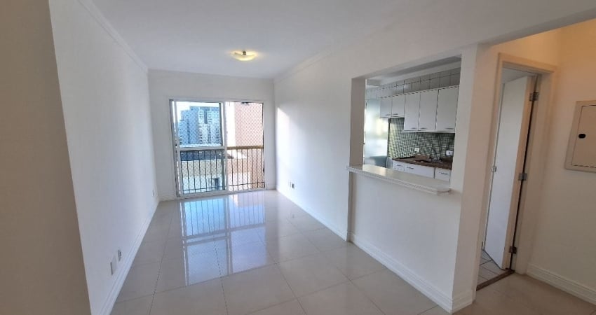 Aluga-se apartamento 77m² – 3 dormitórios – Ed.Victoria I Alphaville