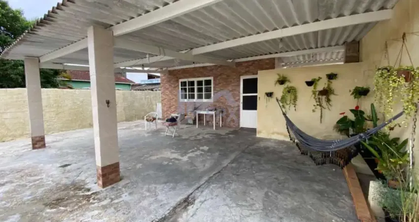 Casa para Venda em Itanhaém, Balneário Gaivota, 3 dormitórios, 1 banheiro, 5 vagas