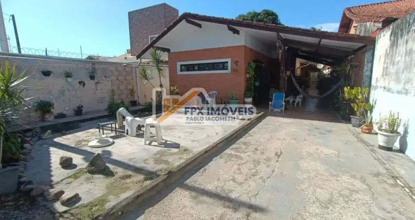 Casa para Venda em Itanhaém, Loty, 5 dormitórios, 2 banheiros, 3 vagas