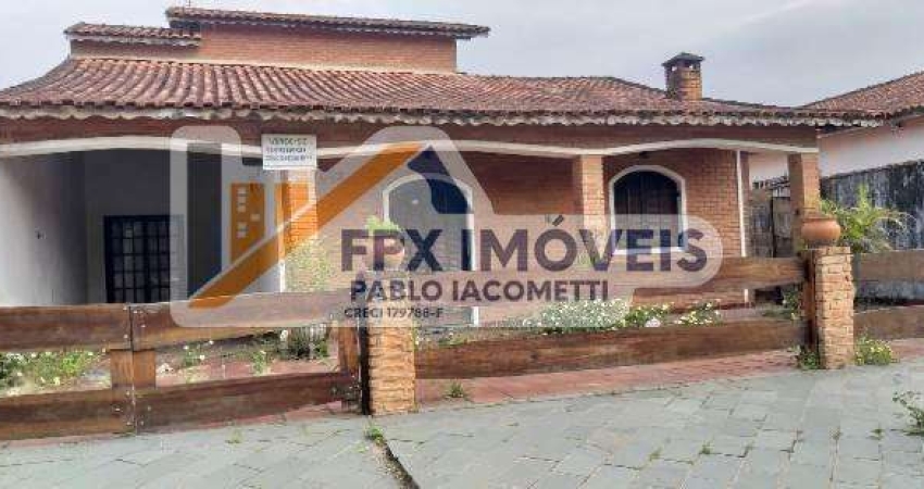 Casa para Venda em Itanhaém, Paranapuan, 4 dormitórios, 3 suítes, 1 banheiro, 2 vagas