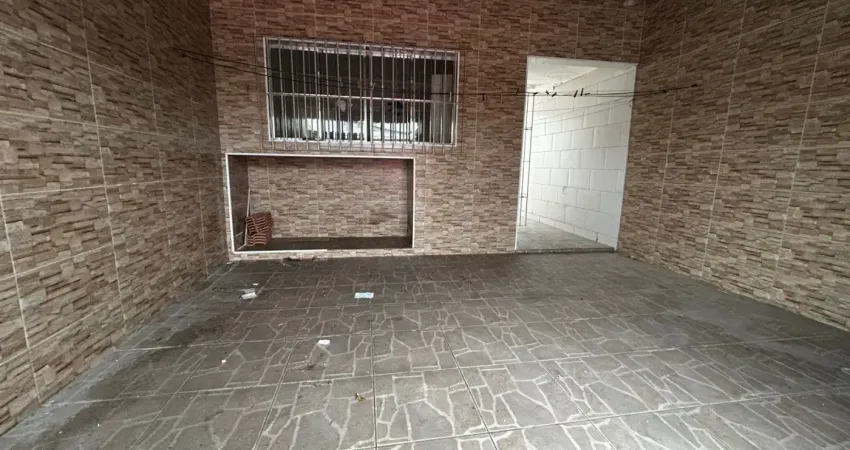 Casa com  2 dormitórios para venda, na praia do suarão em  itanhaém / sp