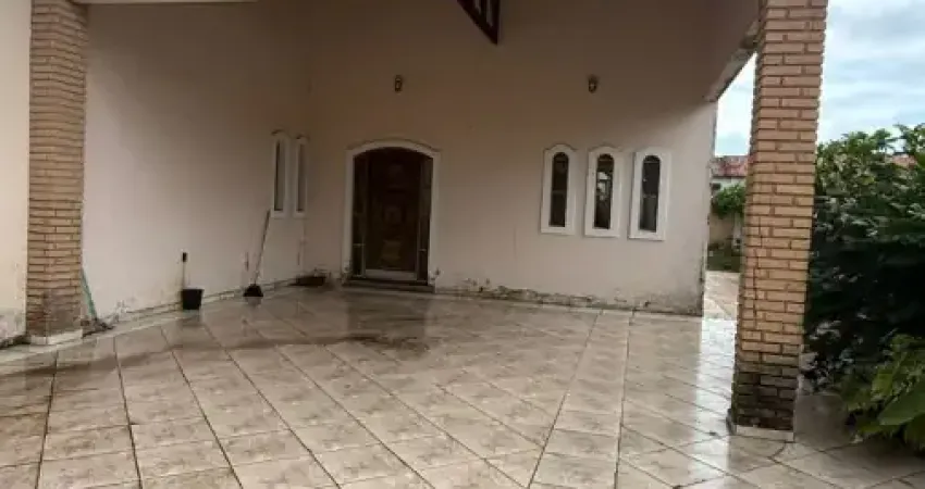 Casa com 03 dormitórios e excelente para venda, itanhaém / sp