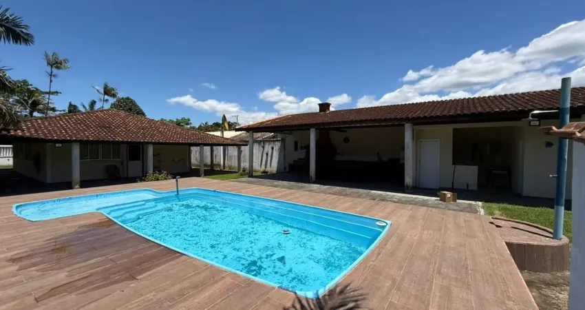 Chácara com 03 dormitórios, piscina para venda, itanhaém / sp