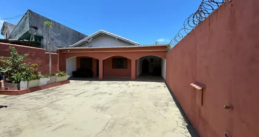 Casa com 04 dormitórios sendo 01 suite para venda, itanhaém / sp