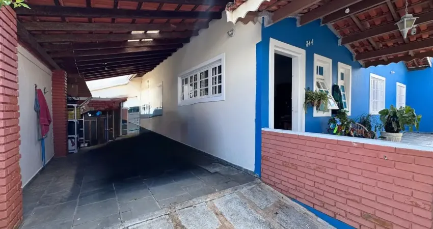Casa para venda, peruíbe / sp. possui 03 dormitórios, espaço para piscina