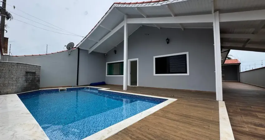 Casa com 05 quartos sendo 04 suítese piscina para venda, peruíbe / sp