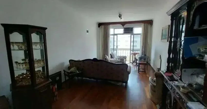 Imóvel para venda possui 180 metros quadrados com 3 quartos em Gonzaga - Santos - SP