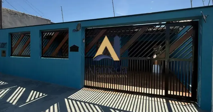 Casa Térrea para Venda com Edícula e Piscina, no bairro Parque São Jorge, 3 dorm, 1 suíte, 4 vagas, 108 m, 250 m