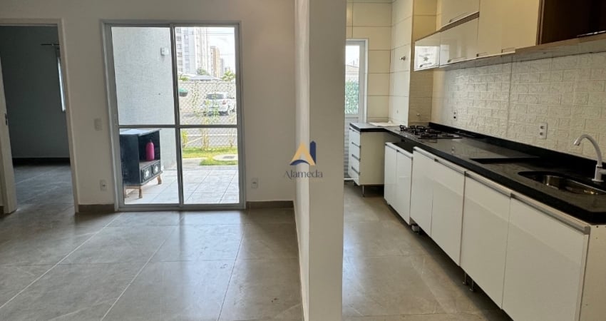 Apartamento com quintal privativo para Venda no bairro Vila São Pedro, 2 quartos, 1 suíte.