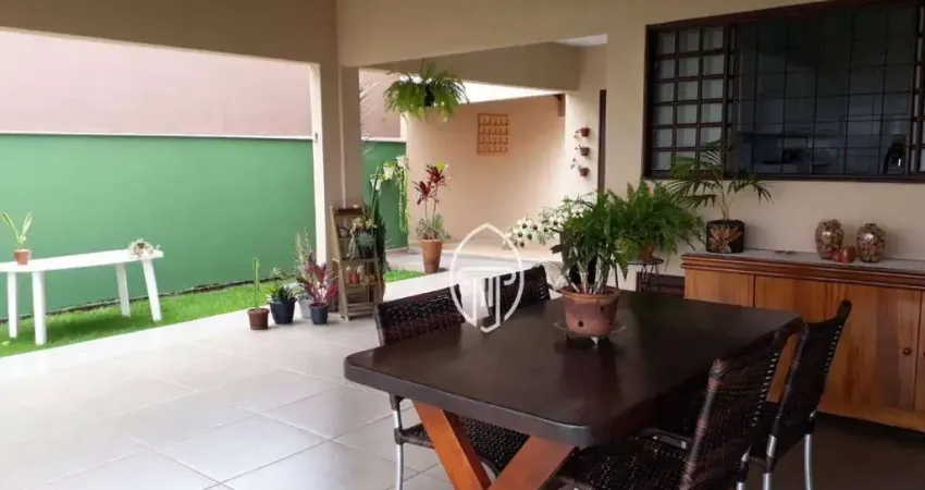 Casa com 3 dormitórios à venda, 150 m² por R$ 750.000,00 - Vila Romana - Ibiporã/PR