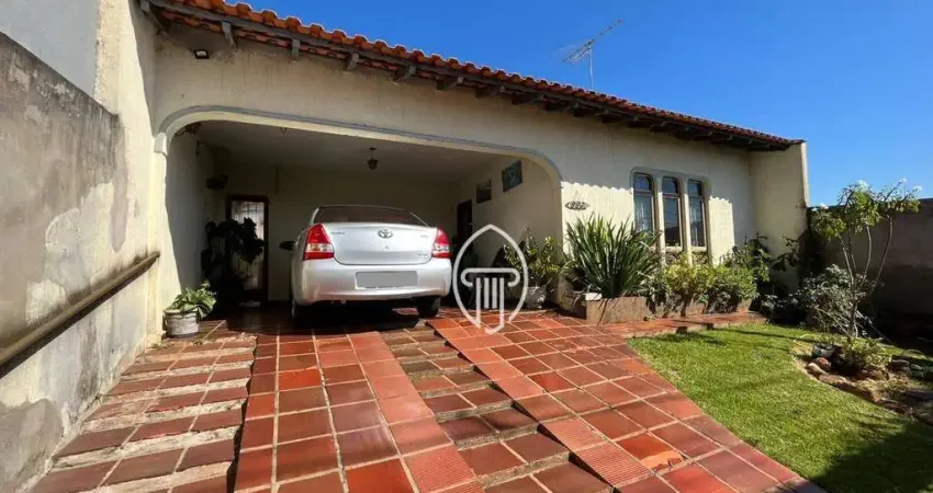 Casa com 3 dormitórios à venda, 170 m² por R$ 600.000,00 - Centro - Ibiporã/PR