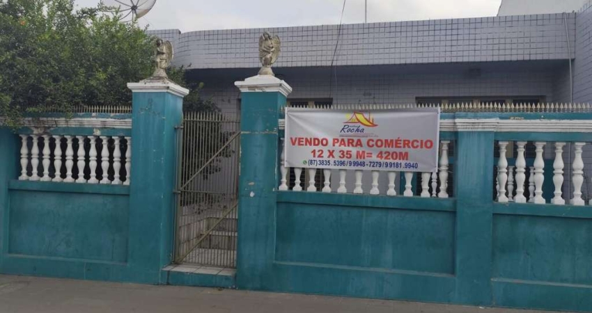Casa para Venda em Pesqueira, Centro, 12 dormitórios, 3 banheiros