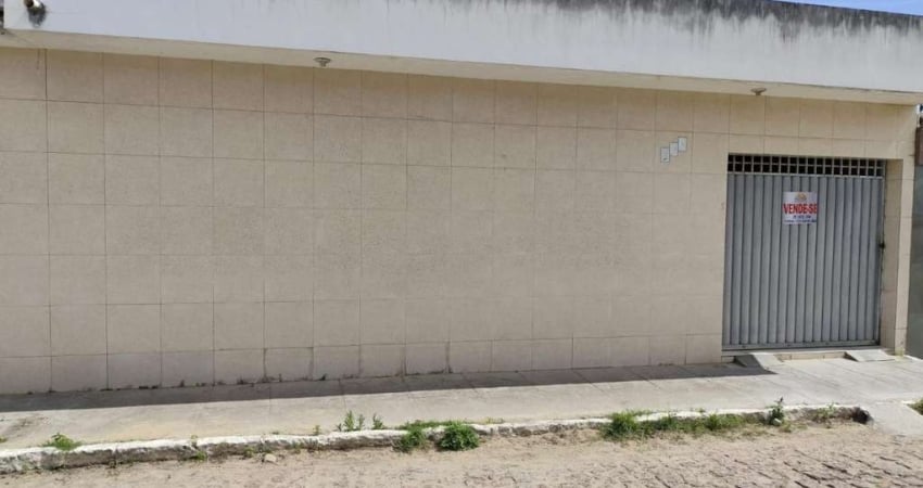 Casa para Venda em Pesqueira, Pedra Redonda, 2 dormitórios, 1 suíte, 1 banheiro, 2 vagas
