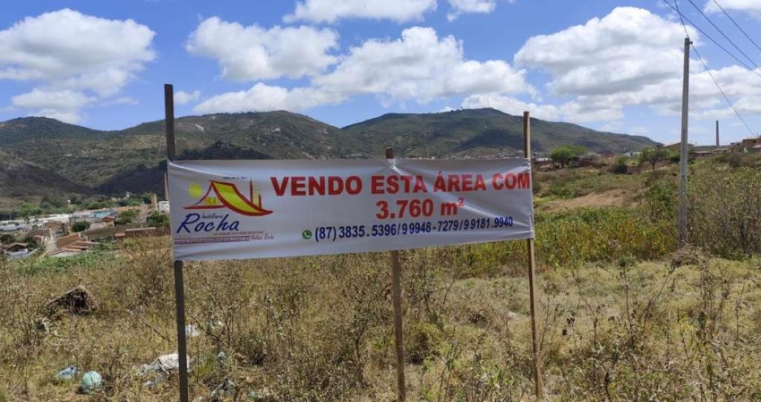 Terreno à venda na As marges da BR 232, São Sebastião, Pesqueira