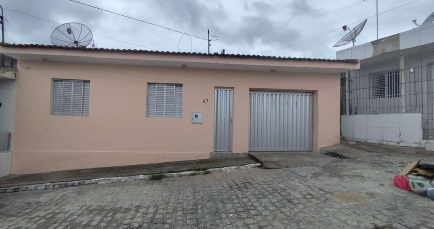 Casa para Venda em Pesqueira, Prado, 3 dormitórios, 1 suíte, 2 banheiros, 1 vaga