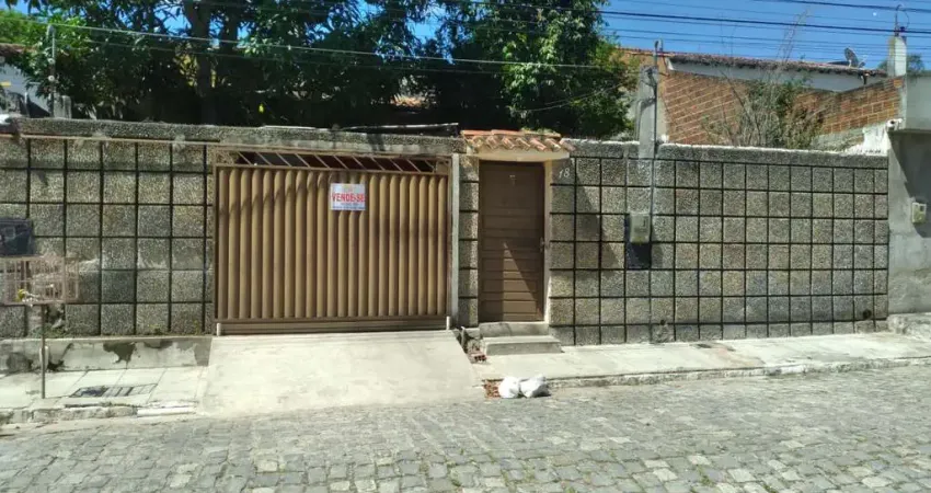 Casa para Venda em Pesqueira, Pedra Redonda, 5 dormitórios, 3 banheiros, 1 vaga
