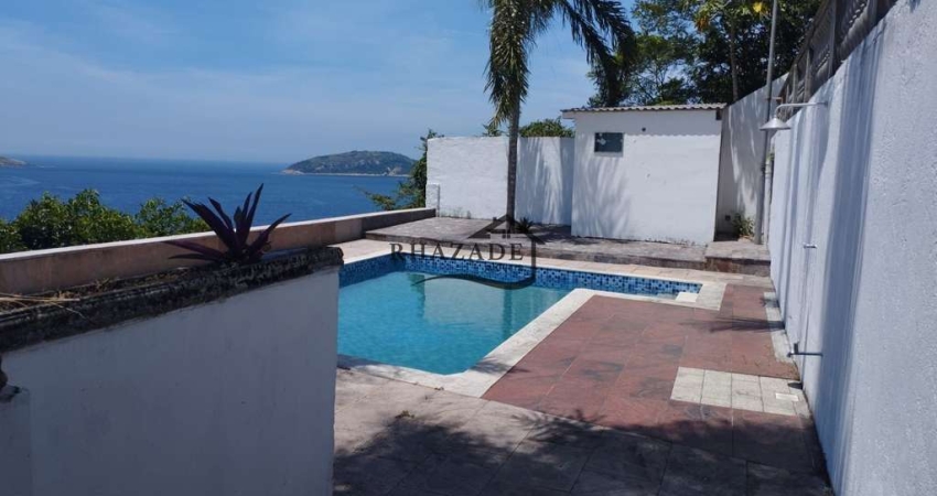 Casa 6 dormitórios para alugar Piratininga Niterói/RJ